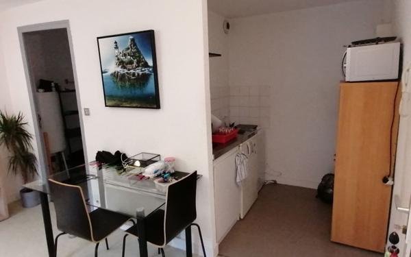 Immeuble à vendre    2 pièces •  Limoges