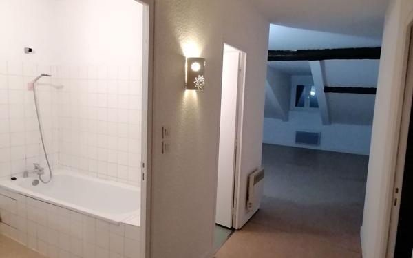 Immeuble à vendre    2 pièces •  Limoges