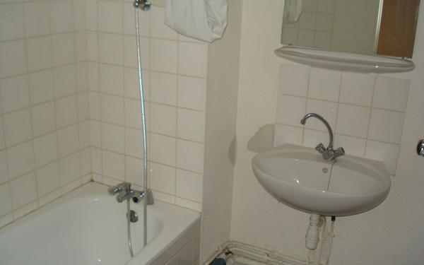 Immeuble à vendre    2 pièces •  Limoges