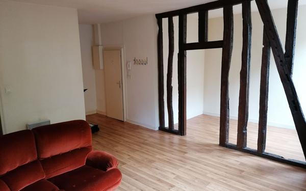 Immeuble à vendre    2 pièces •  Limoges