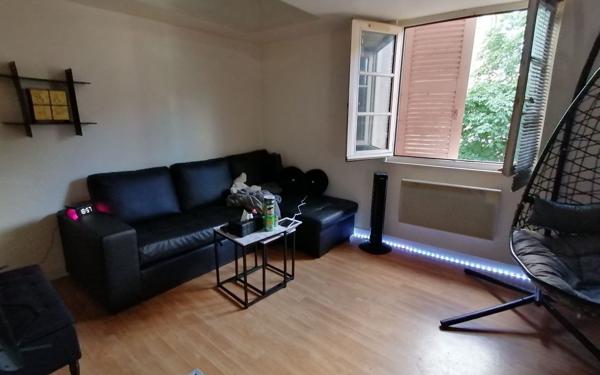 Immeuble à vendre    2 pièces •  Limoges