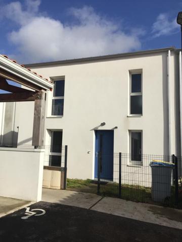 REZE MAISON A LOUER,  
Reze 44400