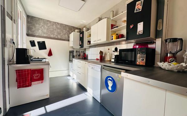 Maison à vendre    6 pièces •  Villeneuve-Tolosane