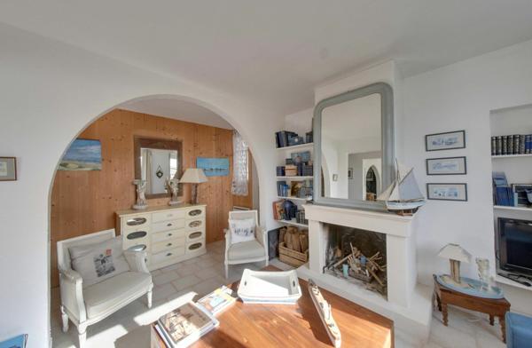 Maison à vendre    7 pièces •  Saint-Martin-de-Ré