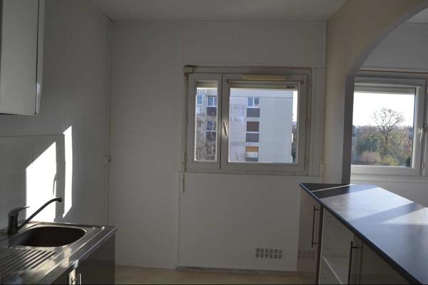 APPARTEMENT T3 PROCHE COMMERCES