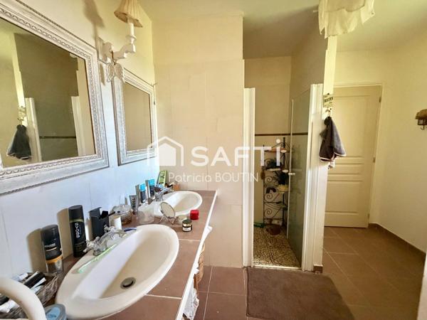 PAVILLON 3 CHAMBRES + JARDIN ET PORCHE A NIORT