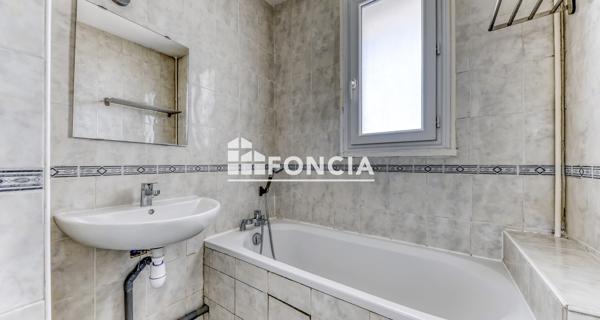 À vendre Appartement 4 pièces 61 m² - Vénissieux 69200