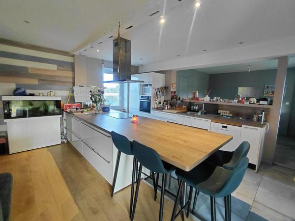 Maison à MONTBIZOT, 72380 - 7 pièces 155m²