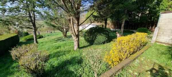 Ensemble immobilier à proximité du centre ville