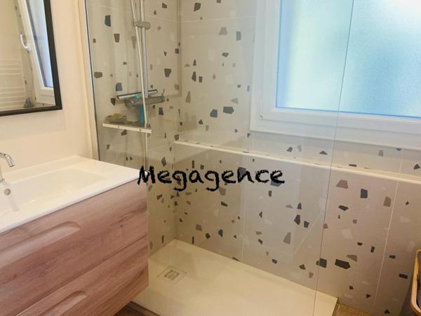 Appartement à LE LAVANDOU, 83980 - 2 pièces 49m²