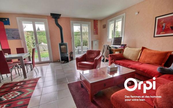 Maison à vendre    5 pièces • 88,17 m2 Voisins-le-Bretonneux