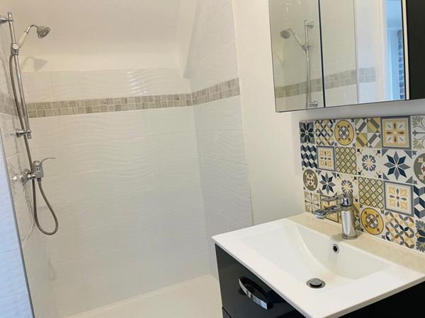 Immeuble de rapport  Cherisy 210 m2 avec 6 appartements NEUFS sur près de 1000m2 + grange à rénover