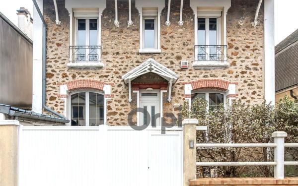 Maison à vendre    6 pièces • 138,64 m2 Joinville-le-Pont