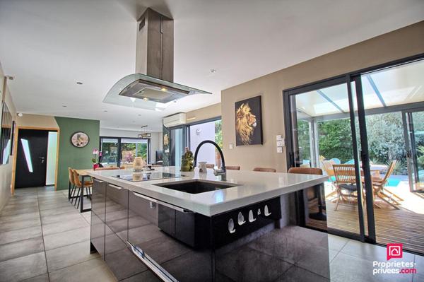 Maison Loire Authion contemporaine 8 pièces 220 m2 piscine