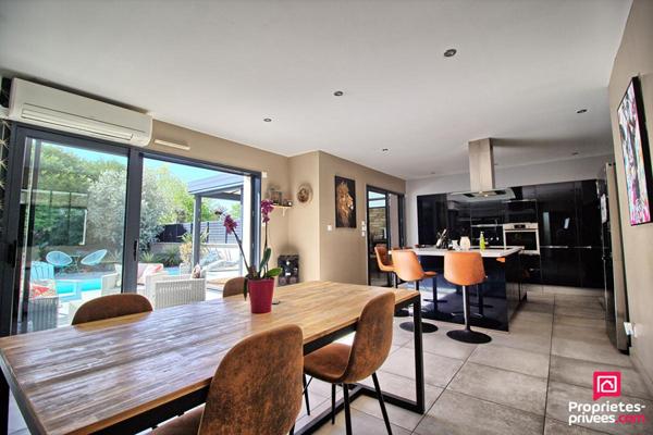 Maison Loire Authion contemporaine 8 pièces 220 m2 piscine