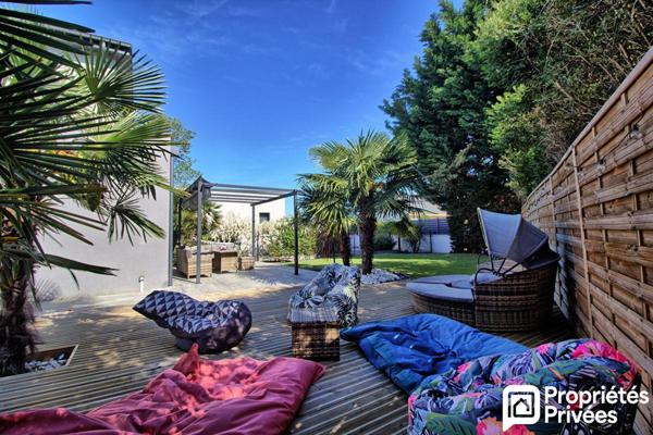 Maison Loire Authion contemporaine 8 pièces 220 m2 piscine