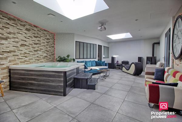 Maison Loire Authion contemporaine 8 pièces 220 m2 piscine