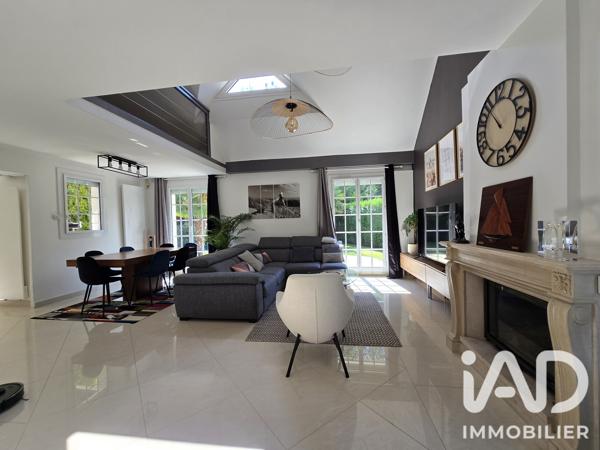 Maison à vendre 6 pièces 159,49 m² Marolles-en-Brie