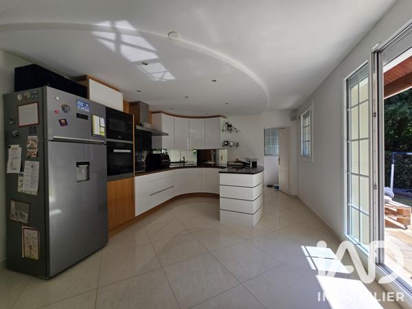 Maison à vendre 6 pièces 159,49 m² Marolles-en-Brie