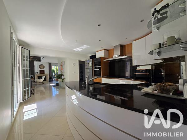 Maison à vendre 6 pièces 159,49 m² Marolles-en-Brie