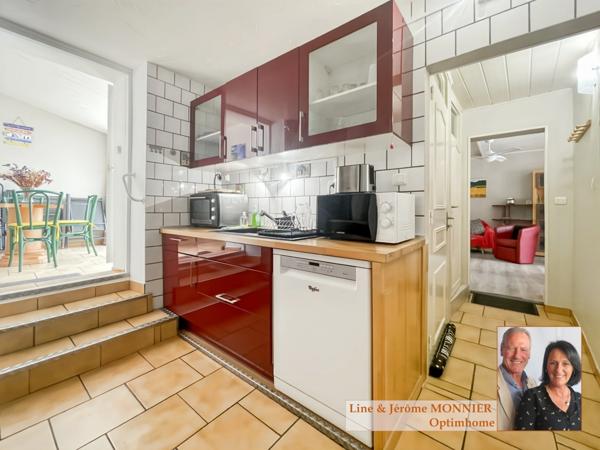 EXCLUSIVITE AMELIE LES BAINS Spacieux appartement rénové avec extérieur