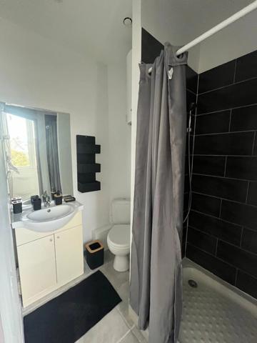 Location                                                      Appartement
                        
                     1 pièces                      16 m2                     à Saint-Quentin