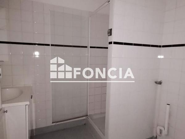 Location Appartement 2 pièces 69.3 m² - 21 RUE GAMBETTA Sedan 08200