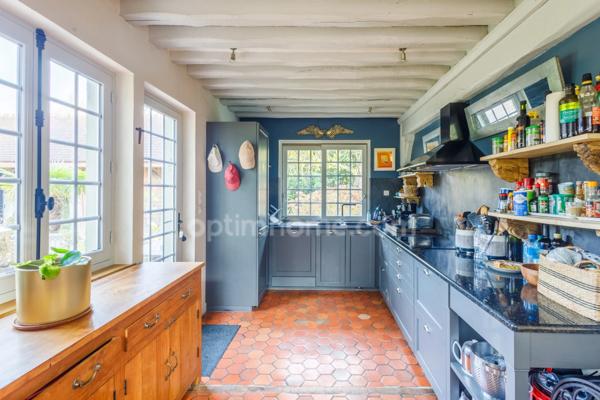 AUX PORTES DE HONFLEUR – ENSEMBLE IMMOBILIER AVEC 2 MAISONS NORMANDES ET DÉPENDANCES - TERRAIN 7 300 m²