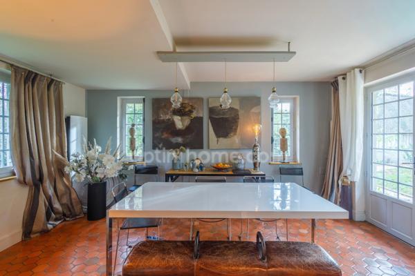 AUX PORTES DE HONFLEUR – ENSEMBLE IMMOBILIER AVEC 2 MAISONS NORMANDES ET DÉPENDANCES - TERRAIN 7 300 m²