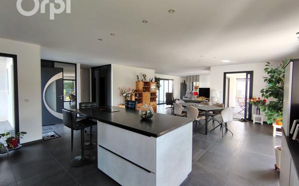 Maison à vendre    5 pièces •  La Tremblade