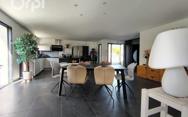 Maison à vendre    5 pièces •  La Tremblade