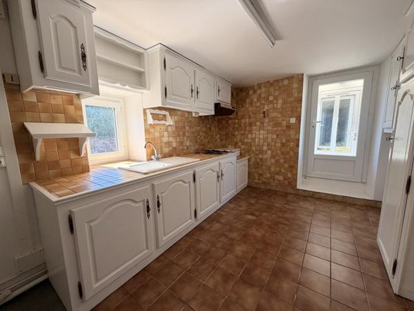 Maison à louer 550 € CC Aigurande 3 p 75 m² DPE D