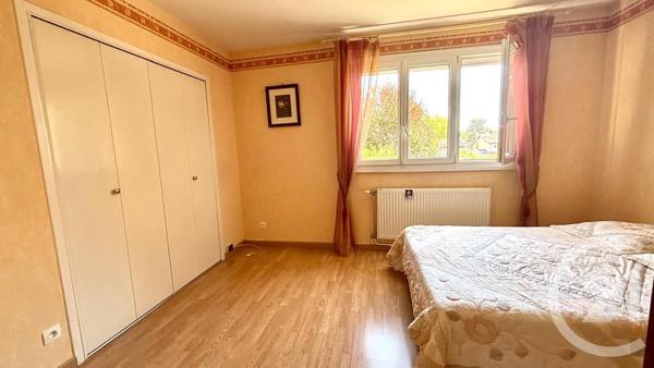 Maison à vendre  6 pièces - 98 m 2   CLAYE SOUILLY  - 77