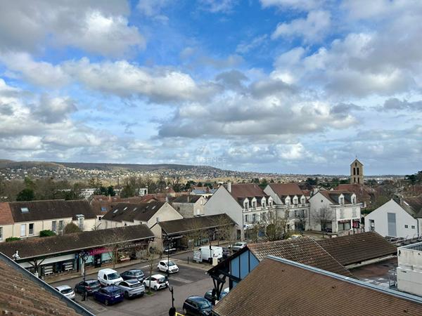 Appartement Verneuil Sur Seine 3 pièce(s) 56 m2 €233 000 **  - Référence  1725