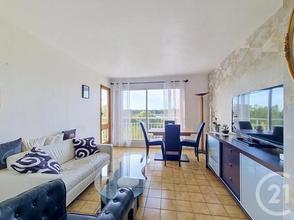 Appartement F4 à vendre  4 pièces - 62,14 m 2   FRESNES  - 94