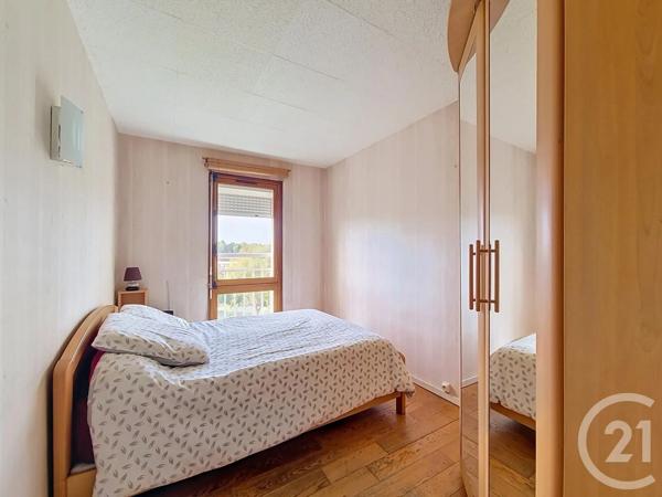 Appartement F4 à vendre  4 pièces - 62,14 m 2   FRESNES  - 94