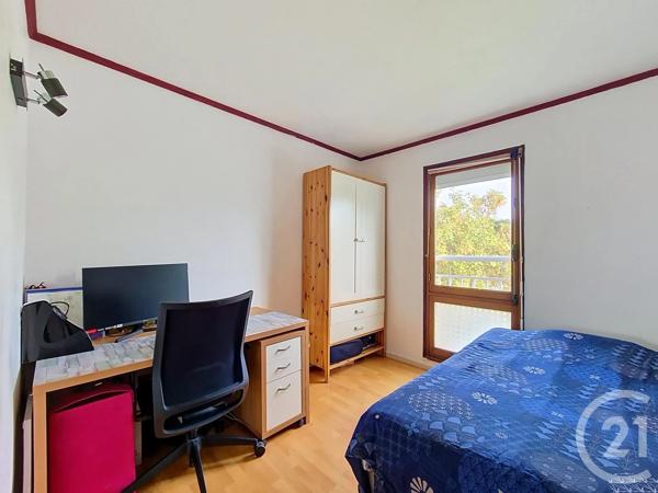 Appartement F4 à vendre  4 pièces - 62,14 m 2   FRESNES  - 94