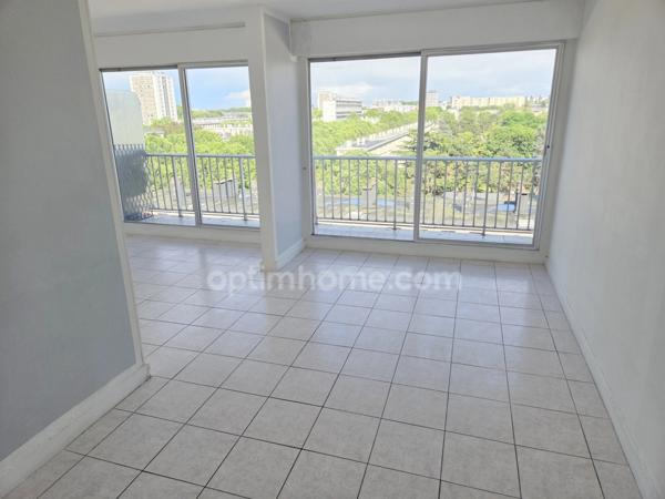 Appartement 3 pièces / 1 Chambre - Balcon - 59 m2 - 128 000 € FAI
