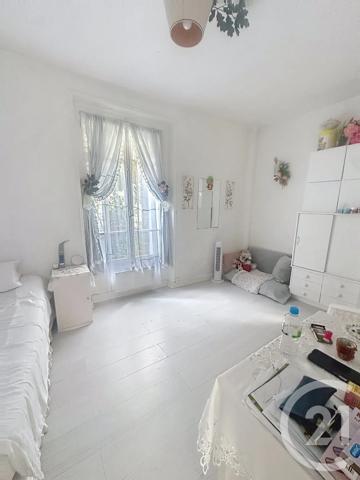 Appartement F2 à vendre  2 pièces - 30,12 m 2   CLICHY  - 92