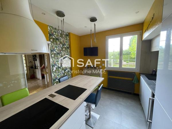 Propriété  8 pièces - 195m2 sur un terrain de 3151m2 avec plan d'eau