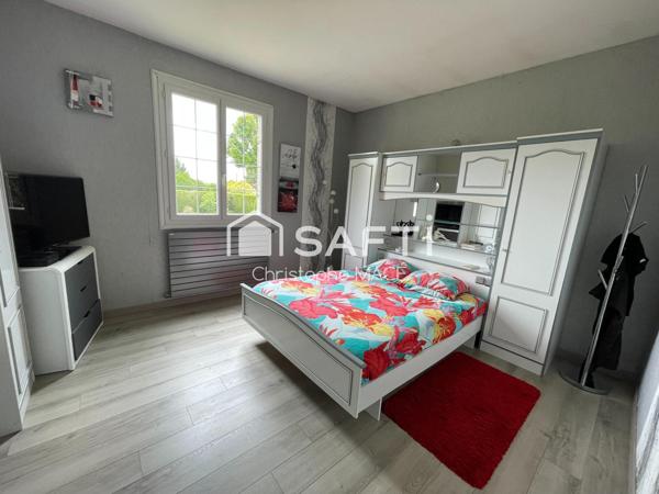 Propriété  8 pièces - 195m2 sur un terrain de 3151m2 avec plan d'eau