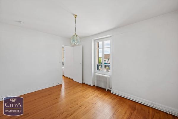 Appartement à vendre 2 pièces 44m² Cernay-la-Ville (78720)