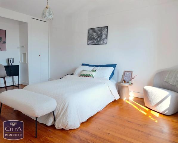 Appartement à vendre 2 pièces 44m² Cernay-la-Ville (78720)