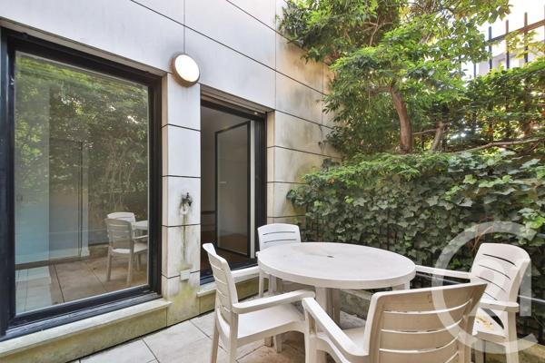 Appartement Studio à vendre  1 pièce - 29,92 m 2   COURBEVOIE  - 92