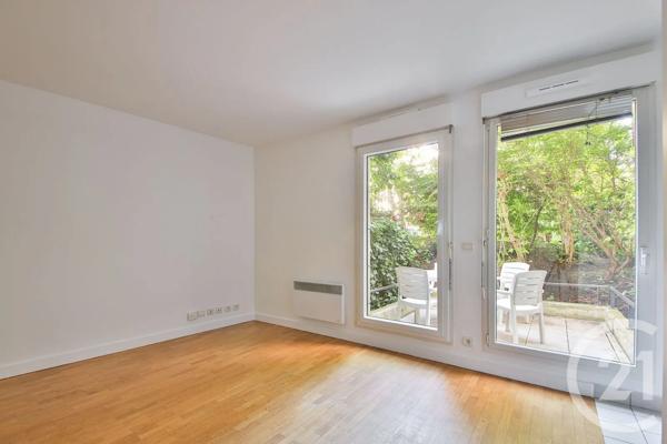 Appartement Studio à vendre  1 pièce - 29,92 m 2   COURBEVOIE  - 92