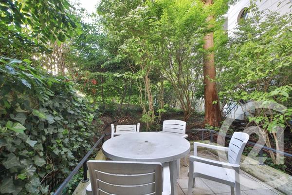 Appartement Studio à vendre  1 pièce - 29,92 m 2   COURBEVOIE  - 92