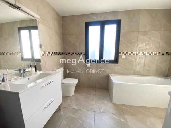 Maison à Maule, 78580 - 4 pièces 92m²