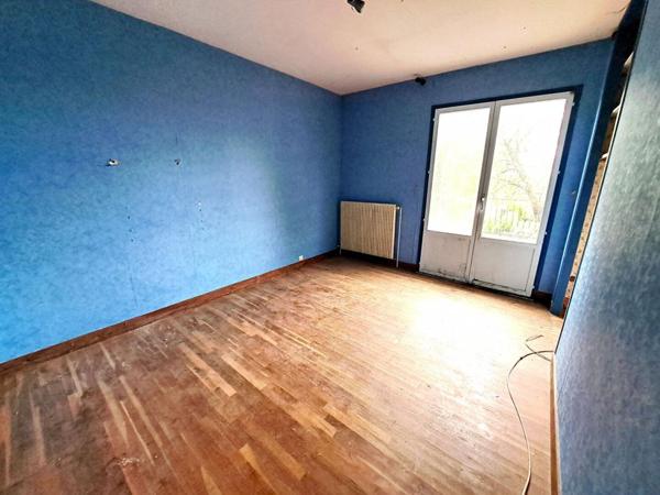 Maison plain-pied de 108m2 à Sireuil à rénover