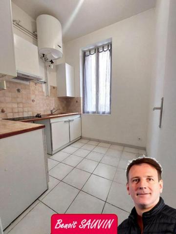 REZ-DE-COUR ensoleillé ! + PROFESSION LIBERALE