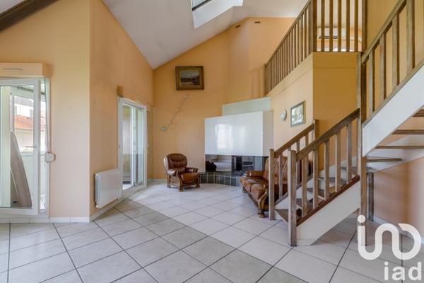 Duplex 6 pièces de 133 m² à Villeurbanne (69100)